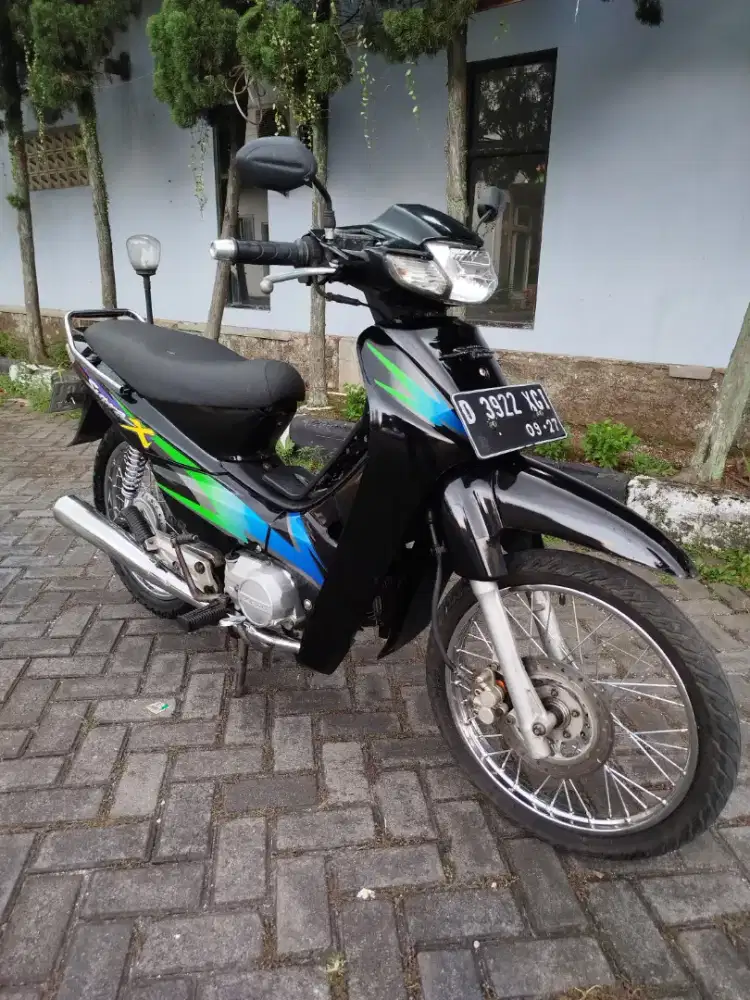 Honda Supra x tahun 2002 sangat mulus pajak isi siap pakai