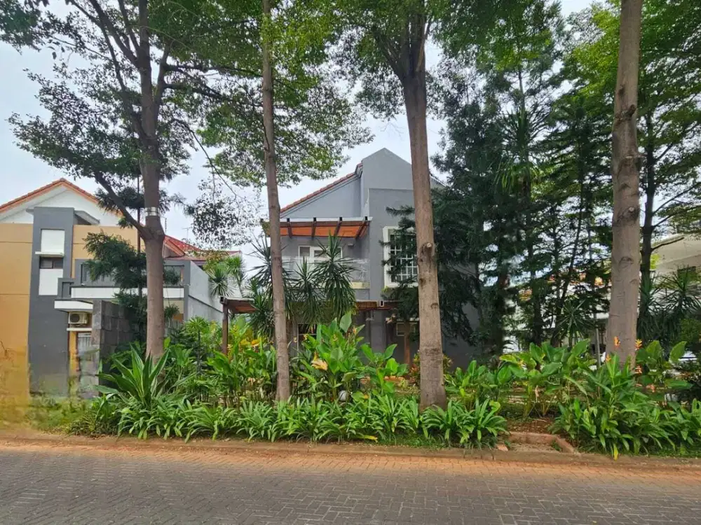 Disewakan Rumah Bagus 2 Lantai di JGC Cakung Jakarta Timur