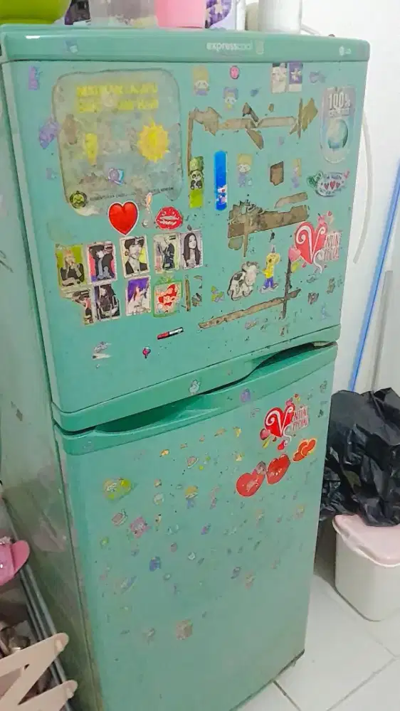 jual kulkas 2 pintu merek LG