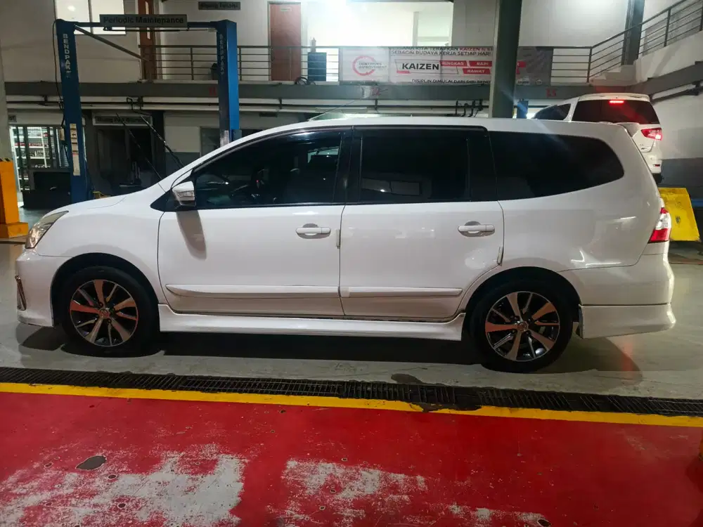 Nissan Grand livina 2017 Bensin