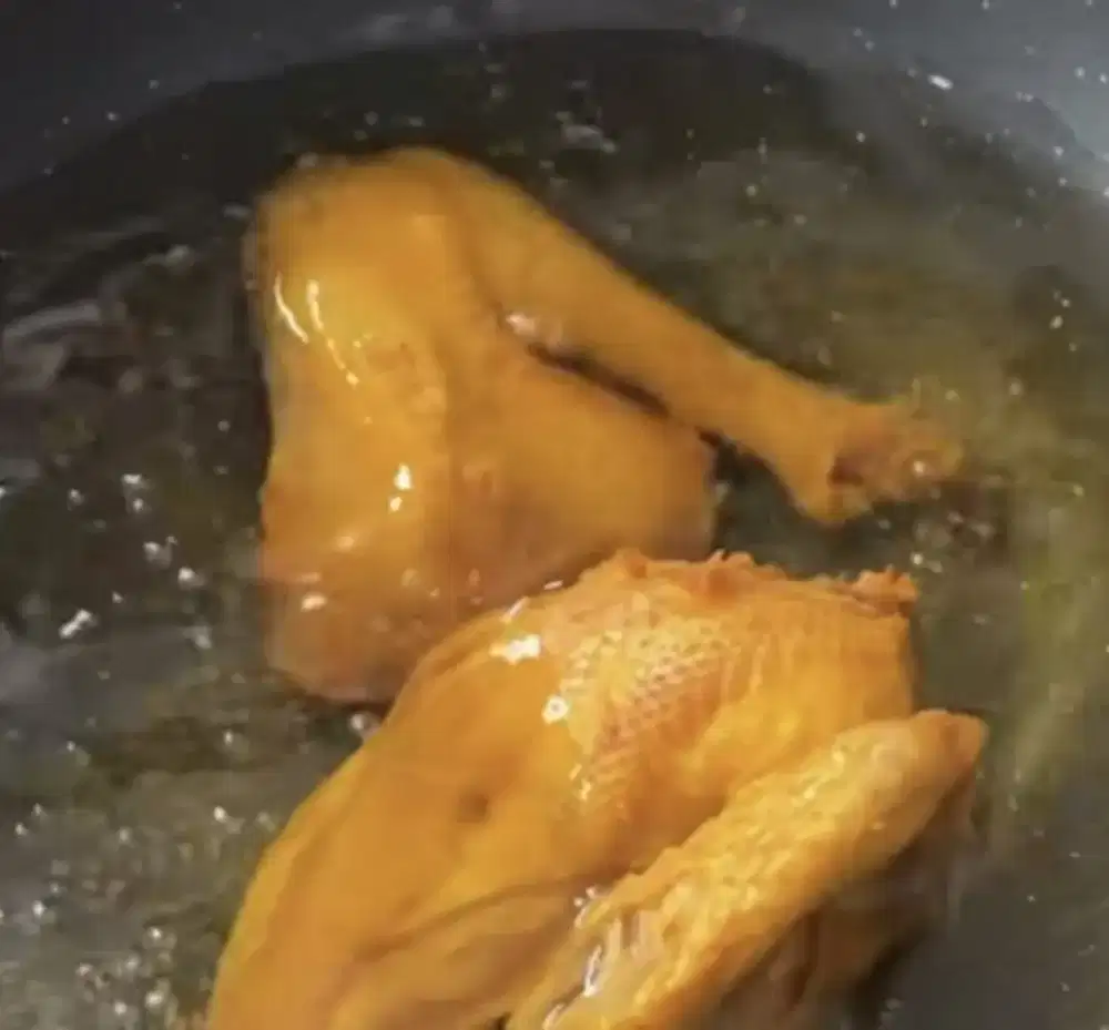 SALES PENJUAL AYAM UNGKEB KELILING