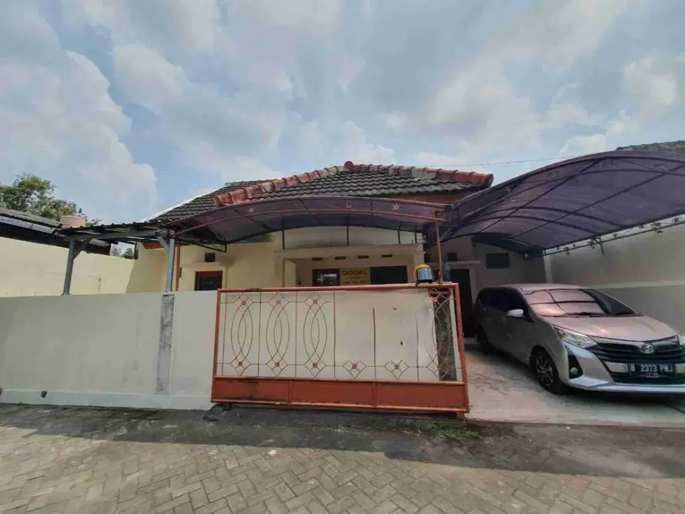 Rumah Bagus Dalam Perumahan Di jl. Kaliurang Km 8 Dekat Kampus UGM, Terminal Condongcatur, Pakuwon Mall