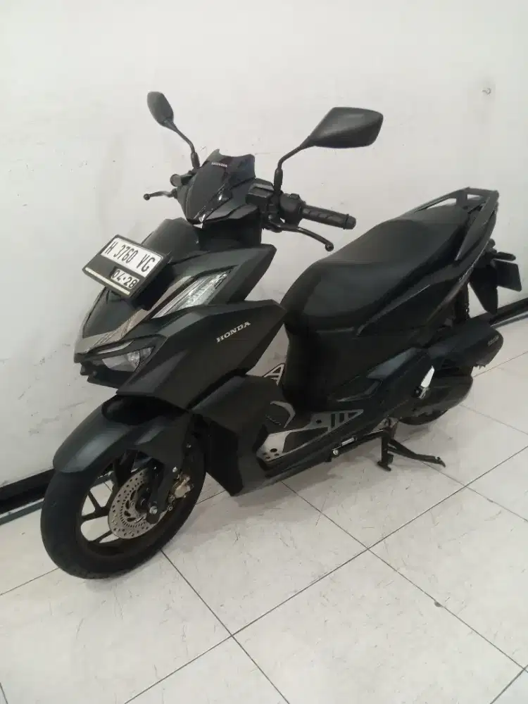 Vario 160 ABS 2023 hitam