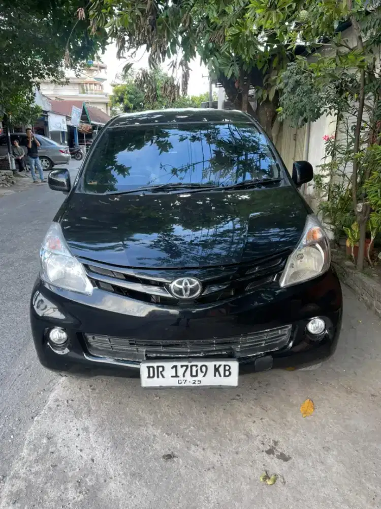 Dijual Toyota Avanza type E Manual 2014