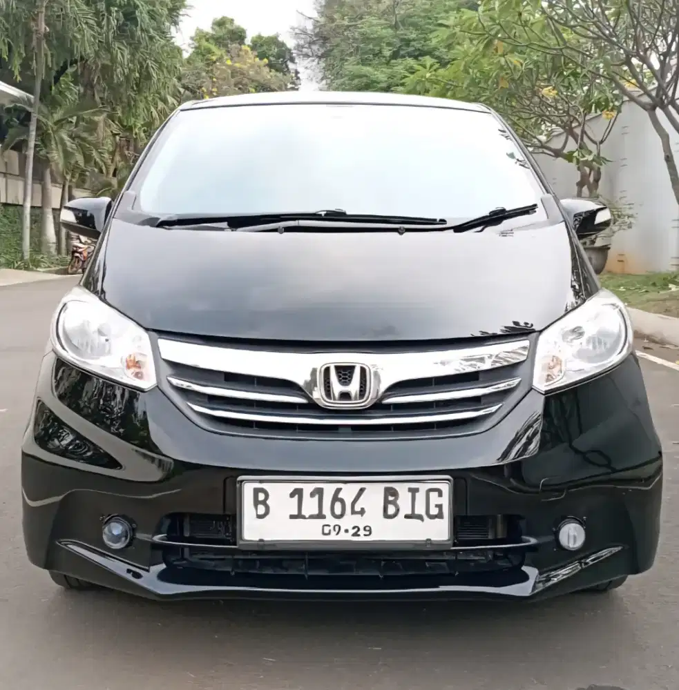 Honda Freed 1.5 SD AT AC Double 2014 Hitam Istimewa Skli Pajak panjang