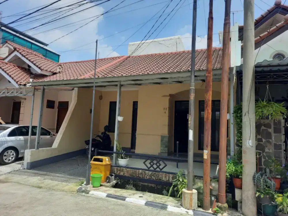 Disewakan / Dijual Rumah Mutiara Estate Depok, Jl. Tole Iskandar