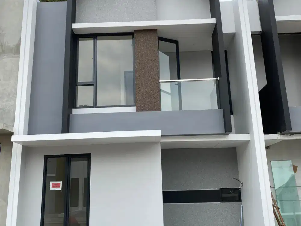 Rumah 2 lantai siap huni dekat stasiun rawabuntu dan pintu tol