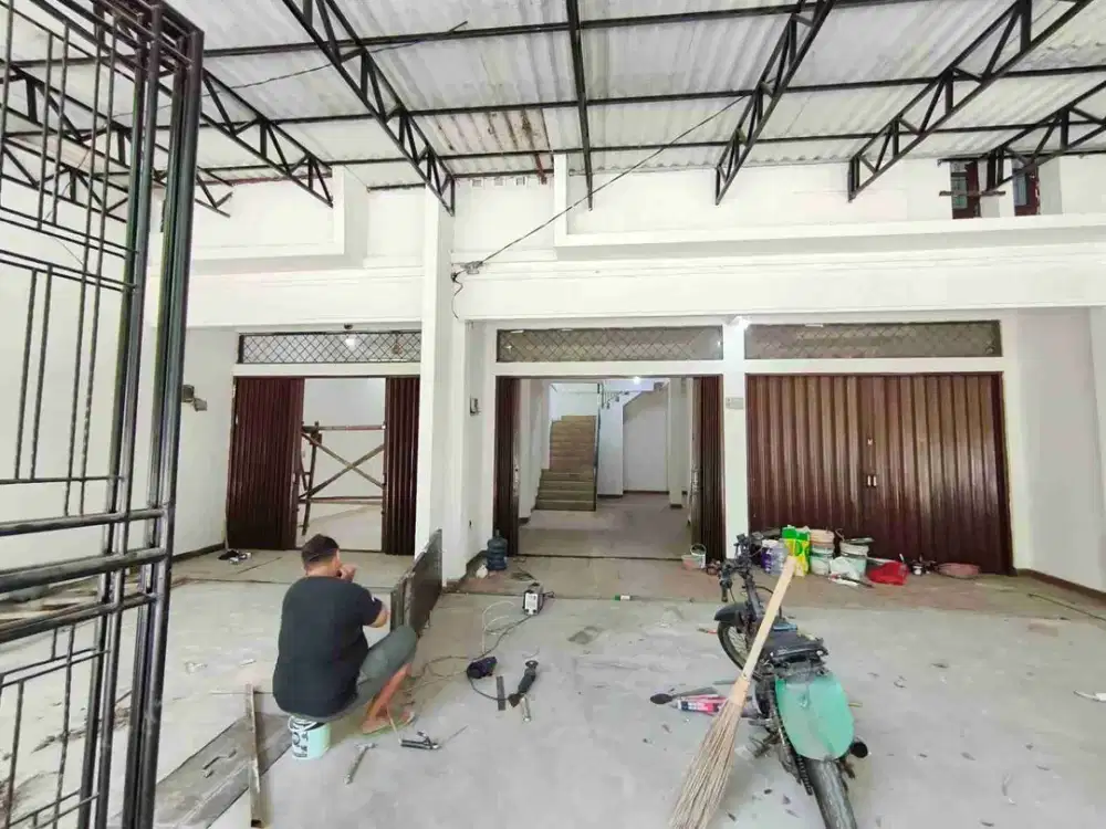 Di sewakan ruko rapi gandeng 3 lokasi super strategis hadap jalan raya tangsel