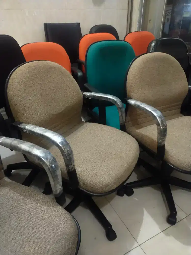 kursi staff kantor hidrolis