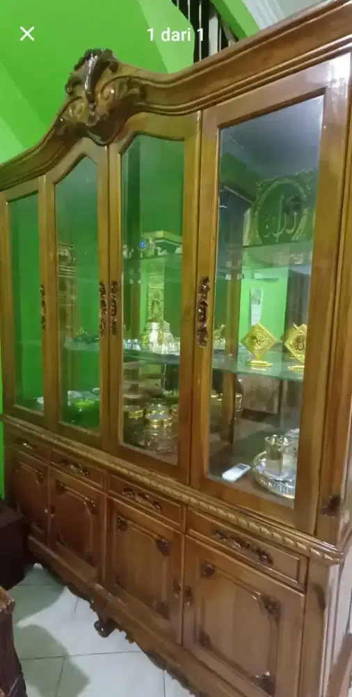 LEMARI PAJANGAN KLASIK JATI JEPARA