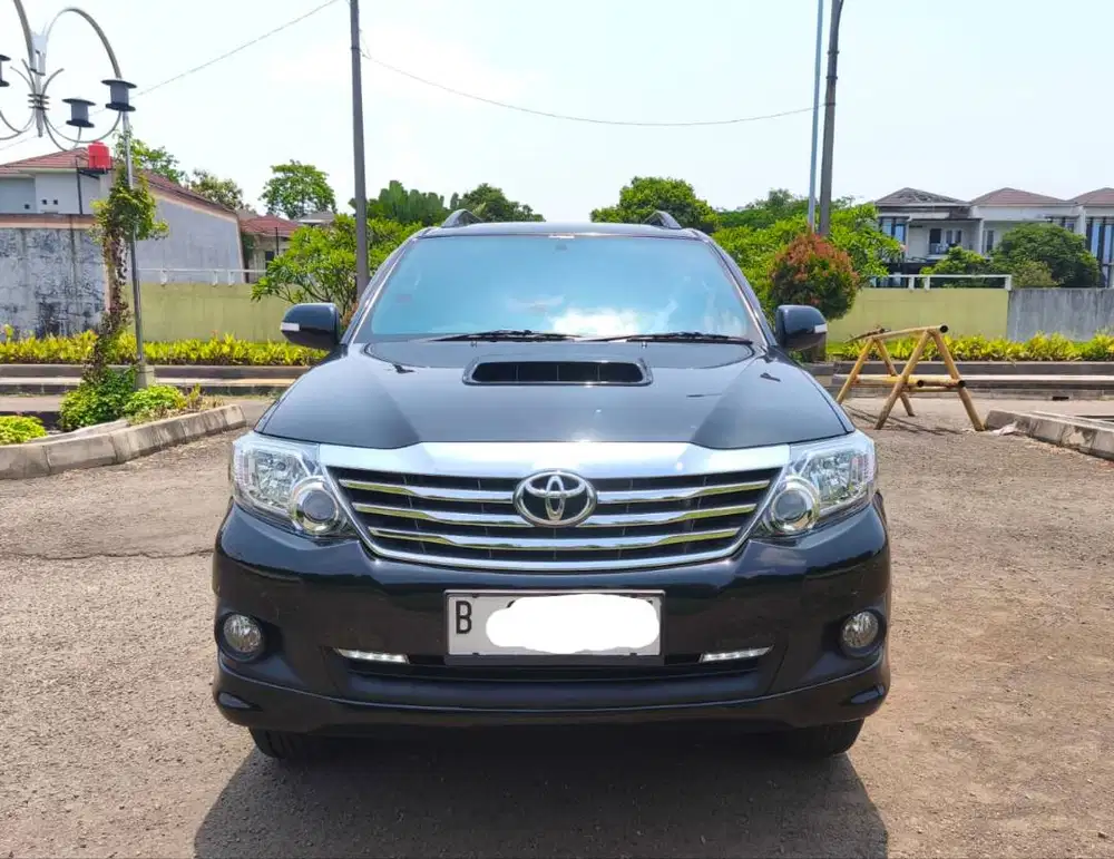 KM 80rbn Toyota Fortuner VNT Turbo Diesel AT 2012 2013 Hitam Full Ori