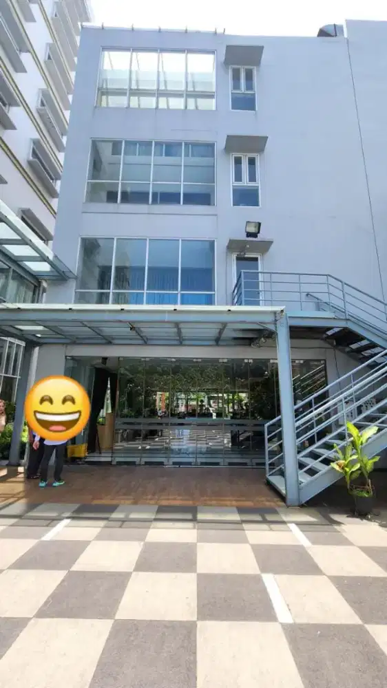 Disewakan Gedung Komersial 4 Lantai Nol Jalan Raya Nginden, ParkirLuas
