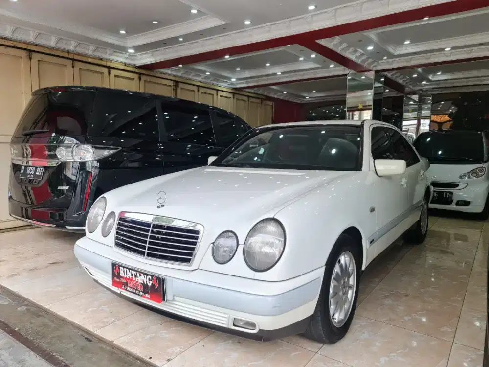 MERCY E230 AT 1997 PUTIH NEW EYES / MODEL THN 1998 (BINTANG MOTOR)