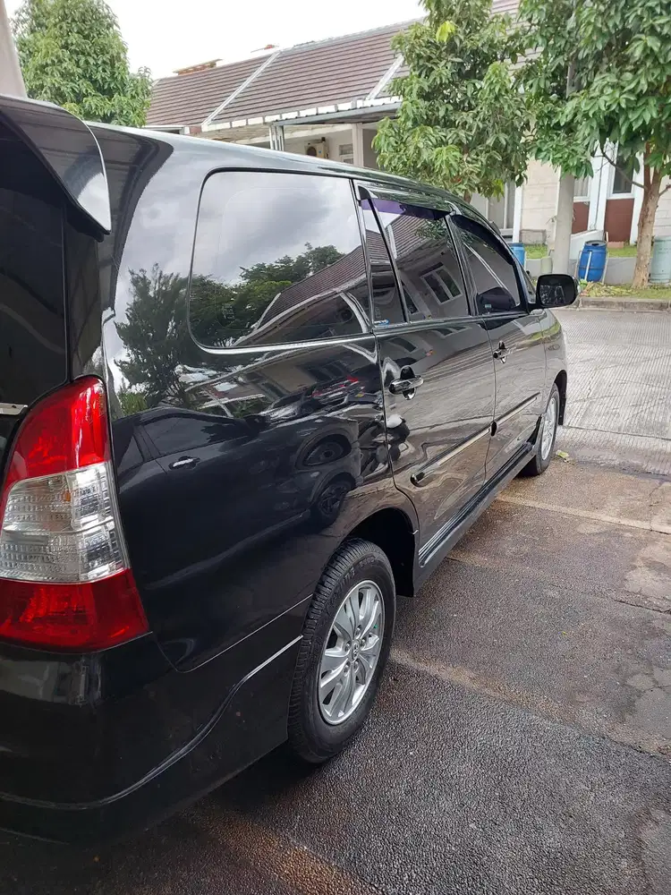 Toyota Kijang Innova 2014 Bensin