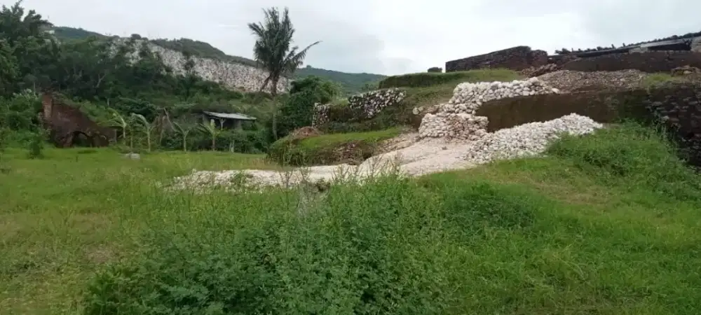 Tanah strategis nol jalan +rumah