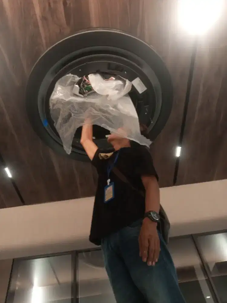 Service Ac,Mesin Cuci,Kulkas,Pompa Air dan Bongkar Pasang AC.