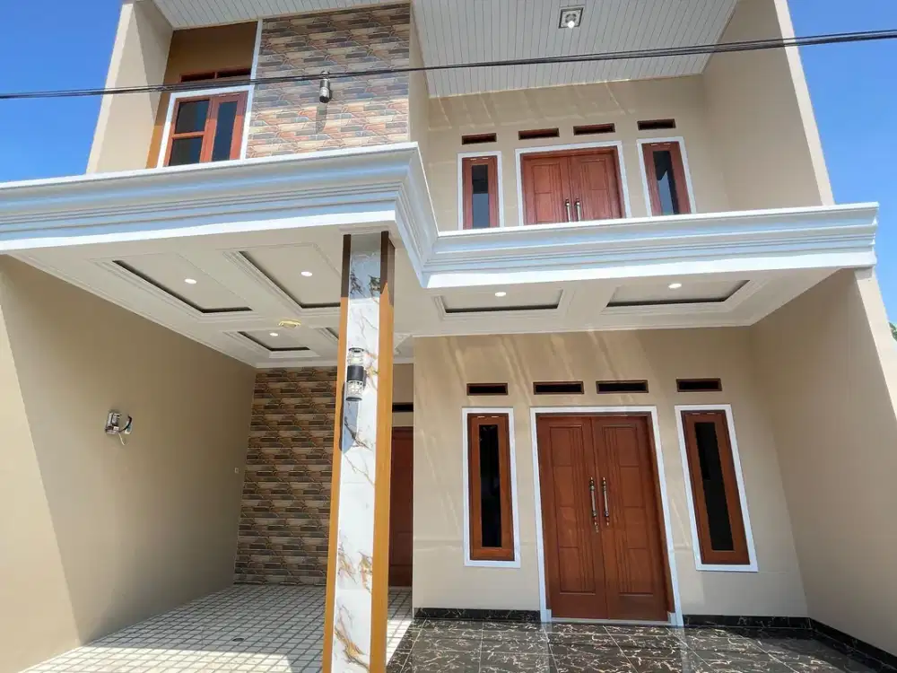Rumah 2 lantai jual cepat..