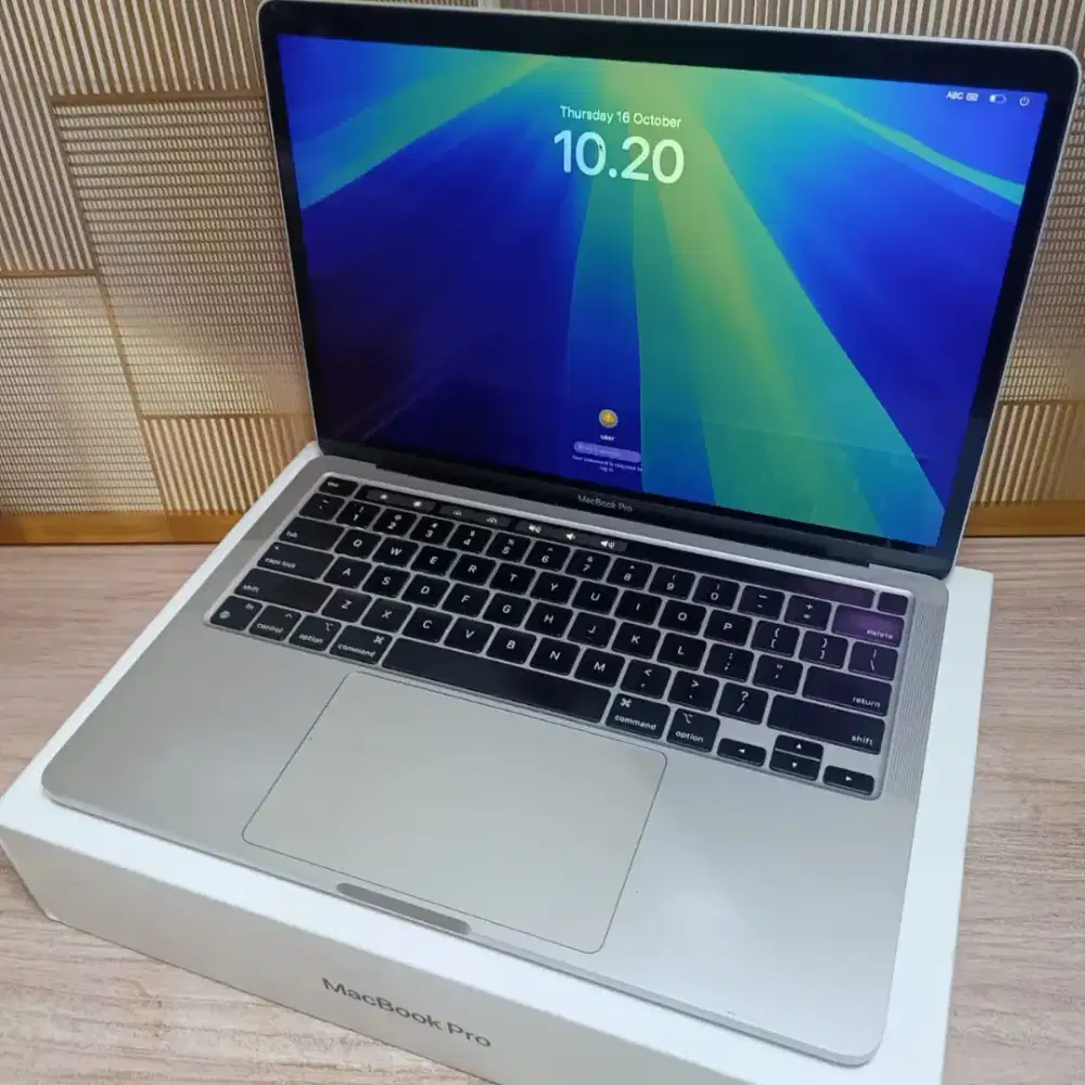 MACBOOK PRO M1 8/512 Baterai 100% mulus like a new