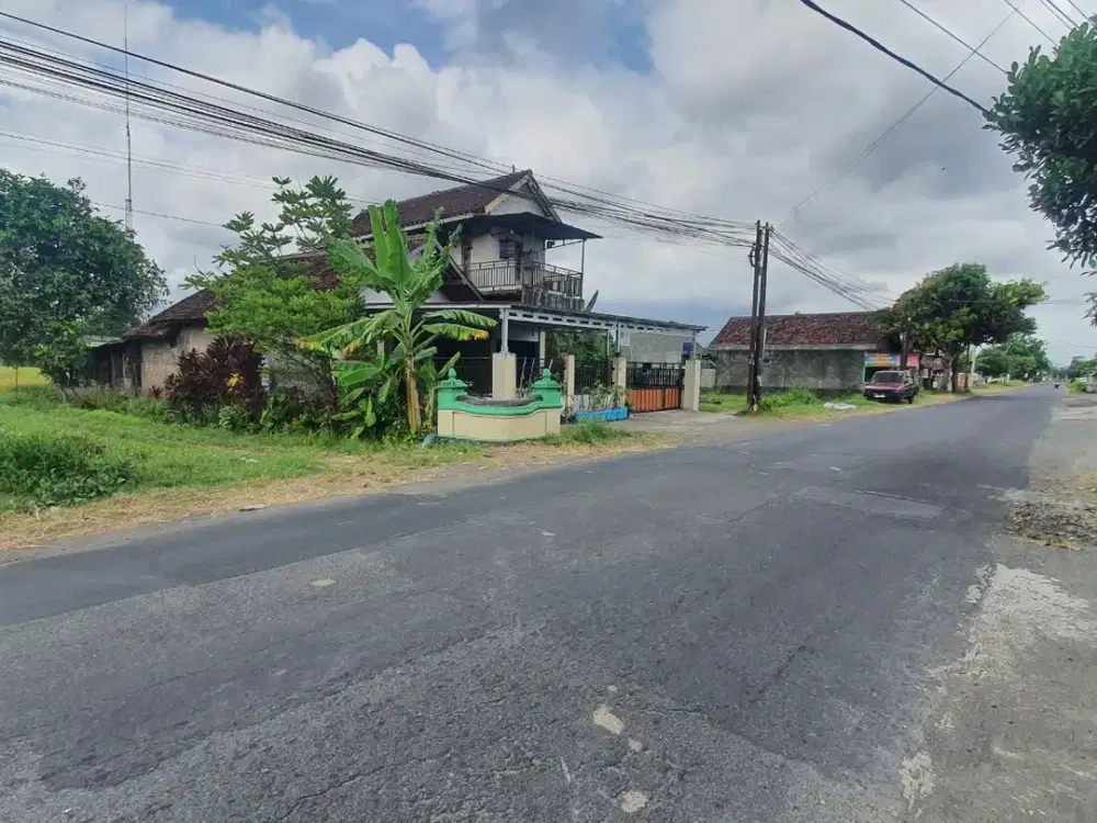 7 Menit Bandara Adisucipto-Jogja, Bangun Homestay Premium