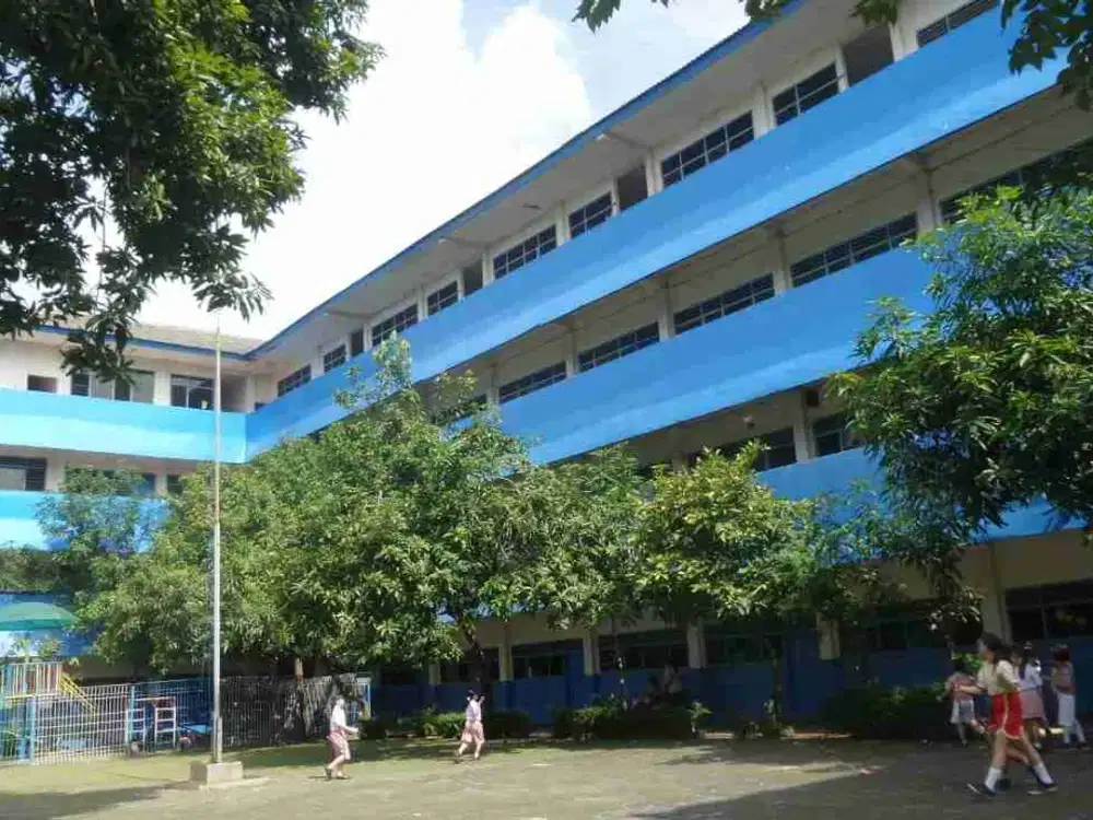 DIJUAL ! Sekolah Katolik Playground, TK, SD, SMP, SMA di Cengkareng, Jakarta Barat