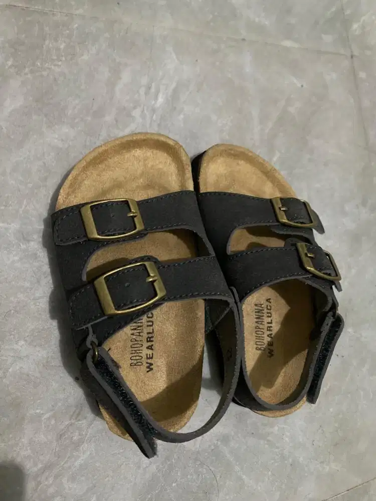 Preloved sendal anak