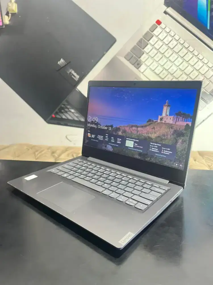 Lenovo AMD ATHLON 3 (setara core i3)