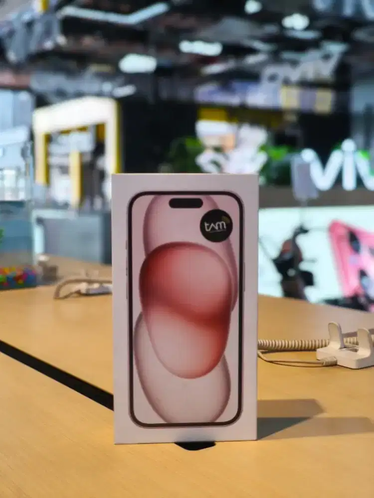 Ready iPhone 15 kondisi segel dan bergaransi resmi ibox