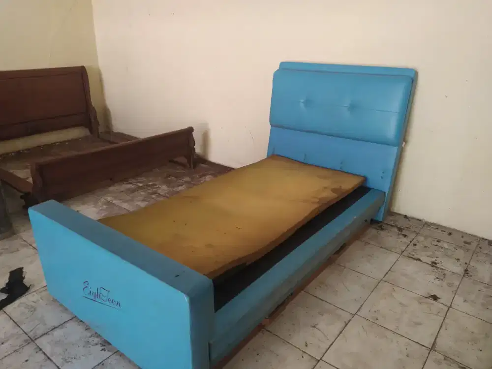 Tempat tidur 2 susun