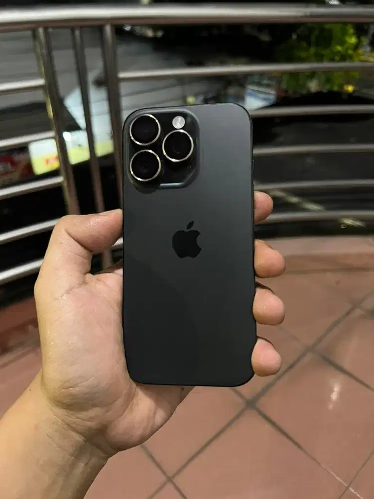 iphone 16 pro 256GB  Esim only (bukan simlock) BACA!!!