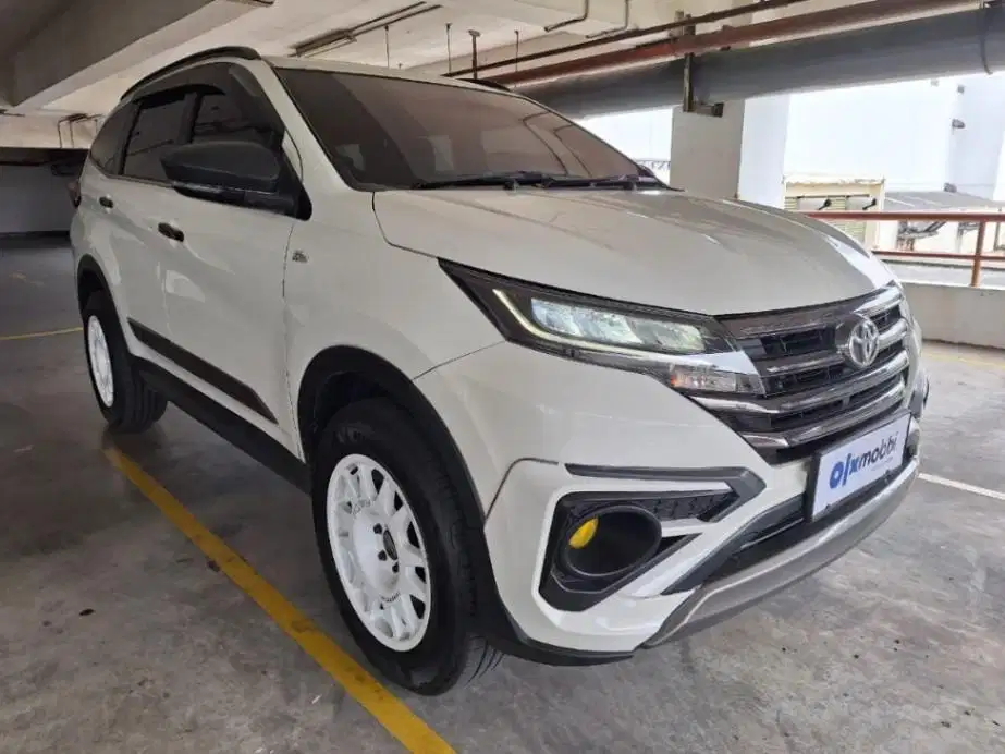 PROMO Toyota Rush 1.5 S GR Sport Bensin-AT 2022 RKT B