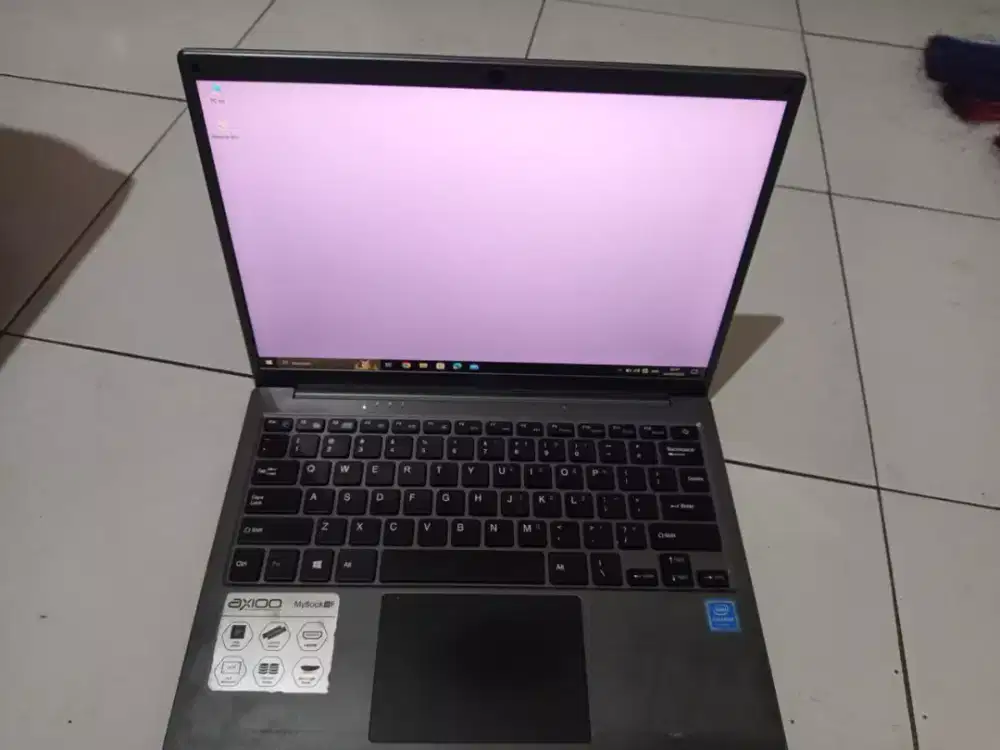 Laptop axio my book