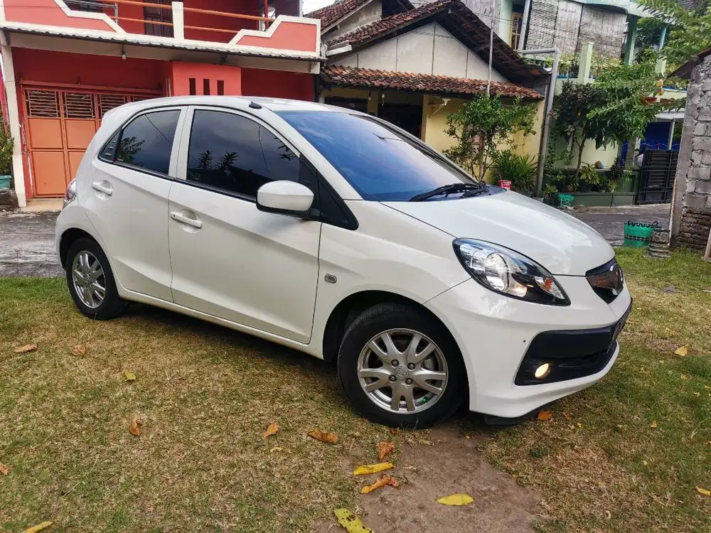 Honda Brio E MT 2013 Low KM