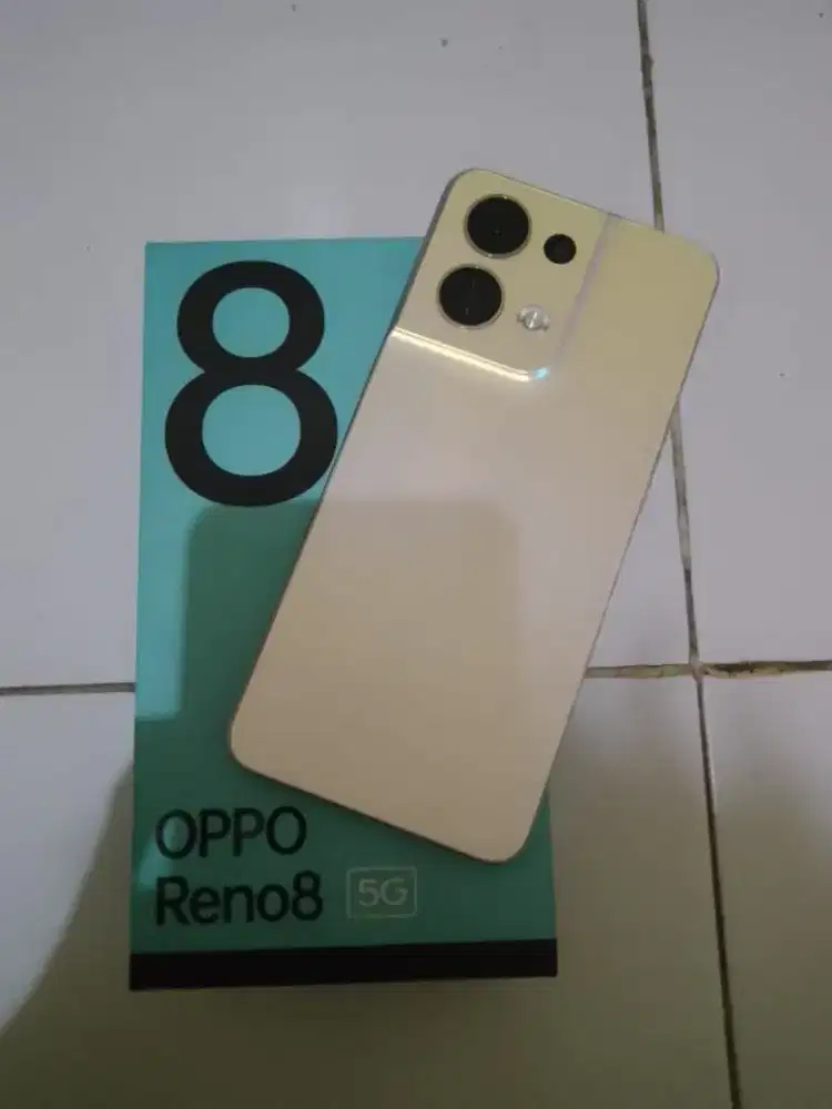 Di jual hp Oppo Reno8 5G Ram 8+8/256