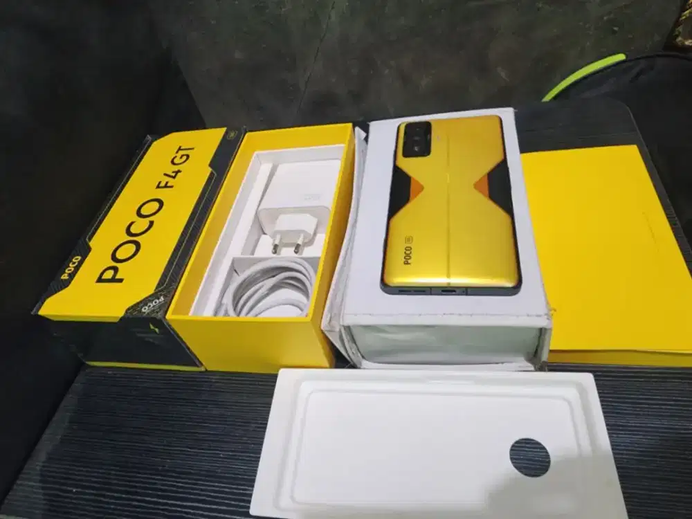 POCO F4 GT / Jual HP second murah