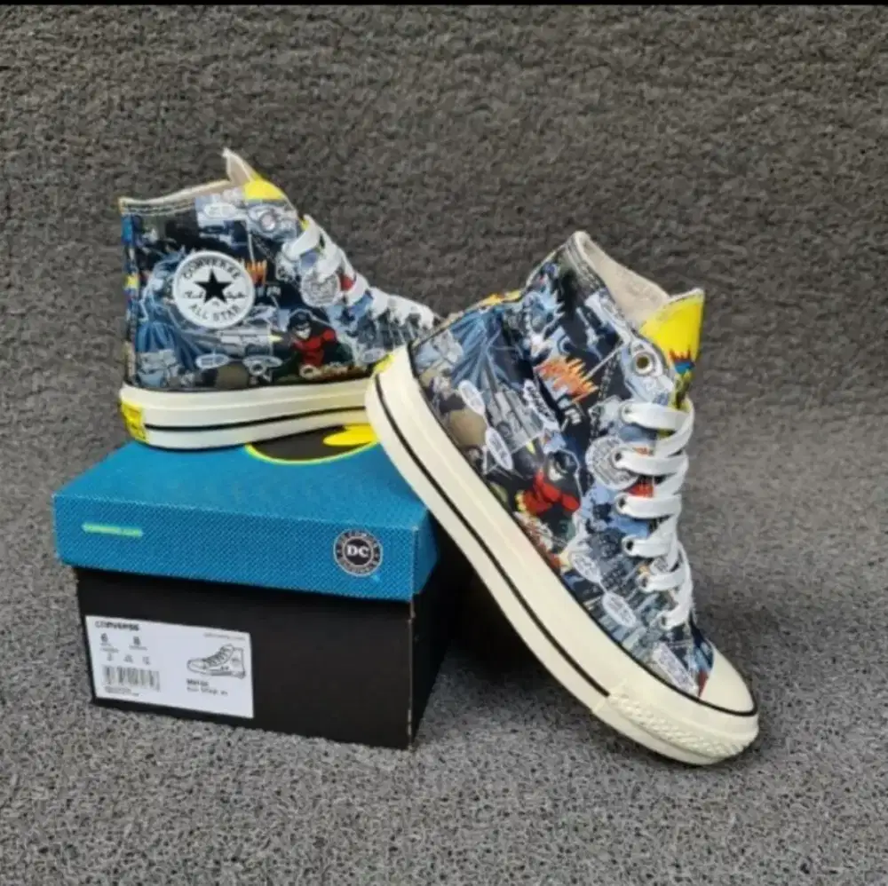 Sepatu Sneakers Converse 70s High Batman Pow