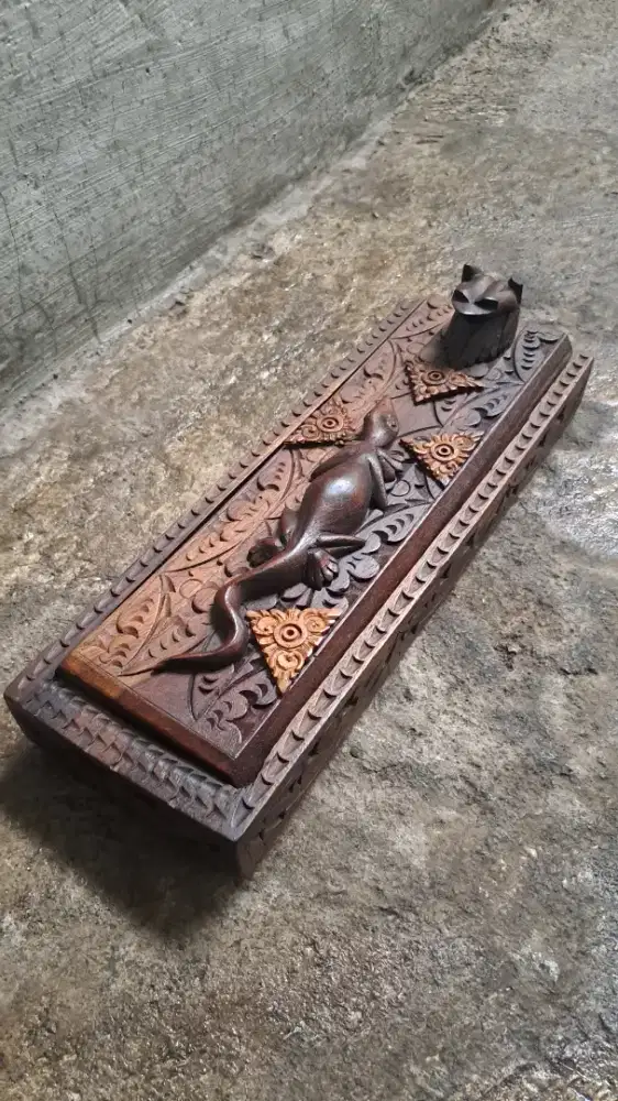 kotak kayu vintage (lawasan/unik/antik)