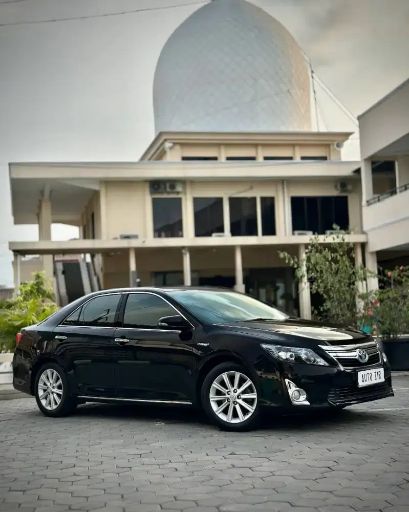[DP9jt] CASH Toyota Camry 2.5 V hybrid 2014