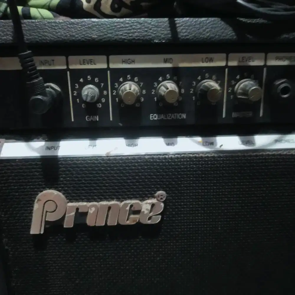 Ampli bass / Cube Bass  amply merk Prince