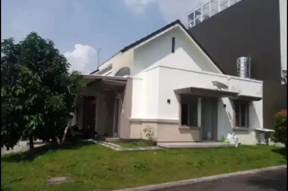 SEWASANTAI! Rumah 1 lantai hook siap huni di Royal Tajur Kota Bogor