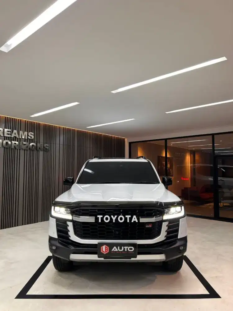 TOYOTA LAND CRUISER 300 GR 4X4 2023