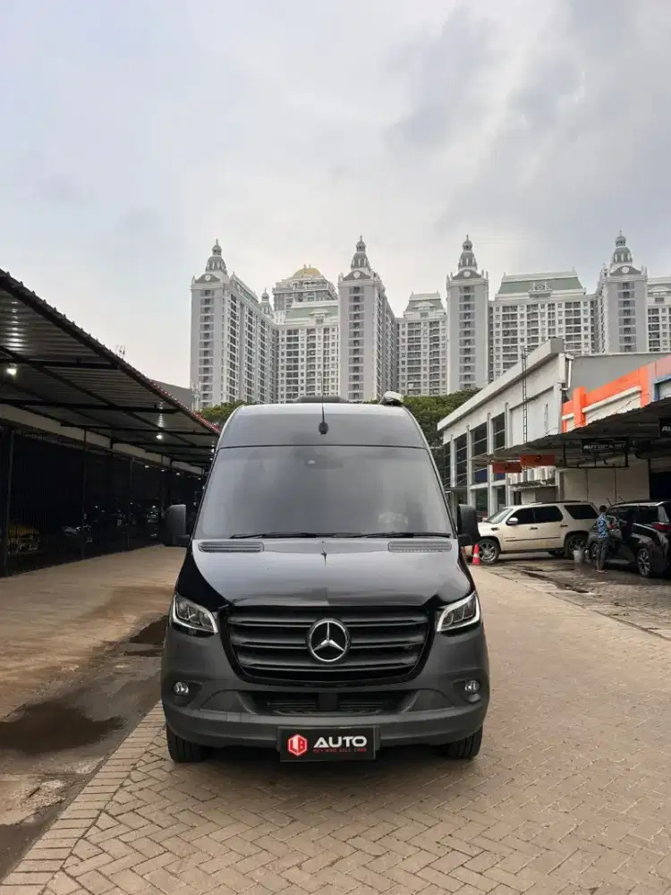 Mercedes Benz Sprinter A415 CDI 2022/2021 Hitam Km3rb