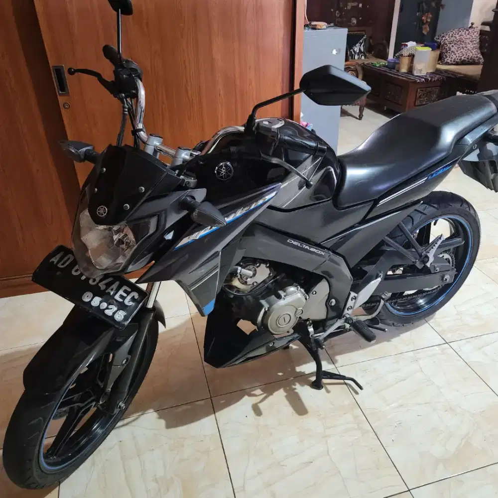 724rb/3thn Vixion hitam 2016 Gbm bisa tunai / kredit