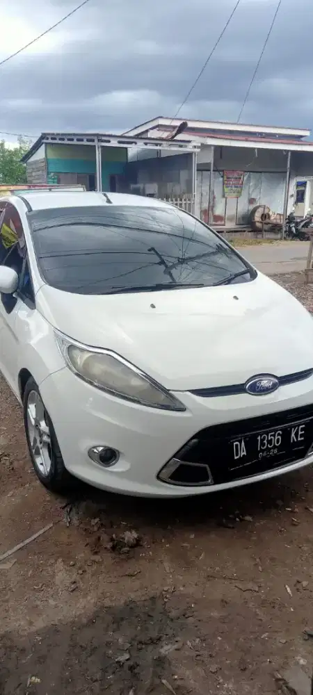 Ford fiesta s tipe tertinggi