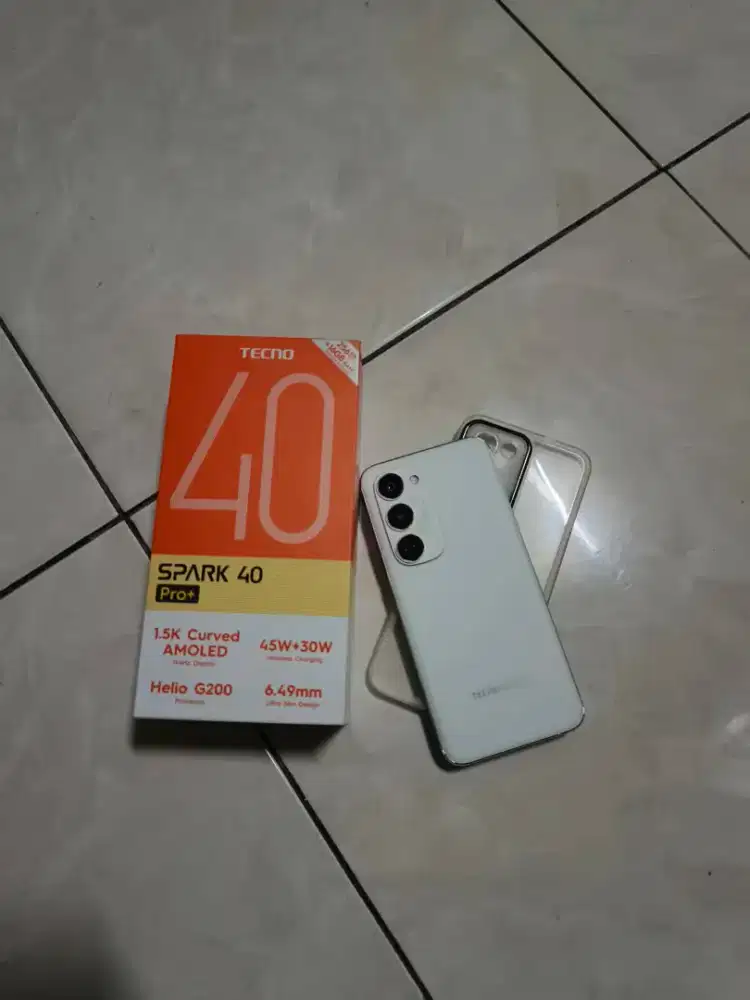 Tecno spark 40 pro plus 8+8/256 gb