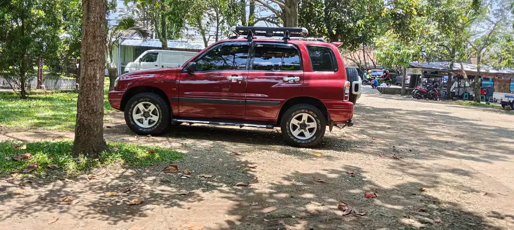 Suzuki Escudo 2005 Bensin