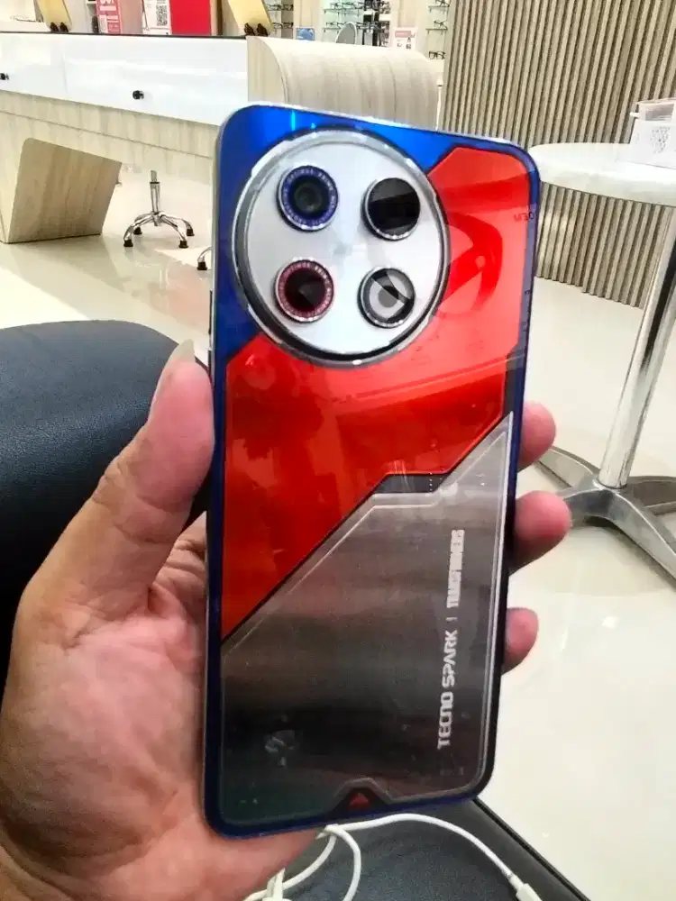 Tecno Spark 30 Pro 8/256 transformasi
