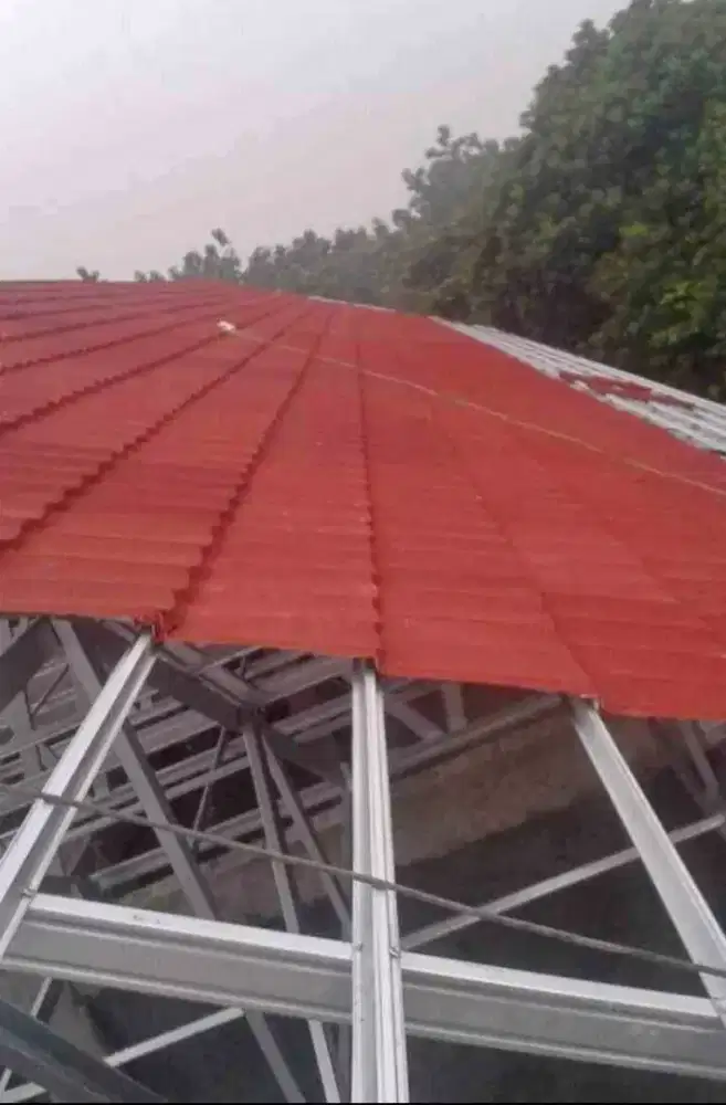 Atap genteng metal pasir rangka galvalum