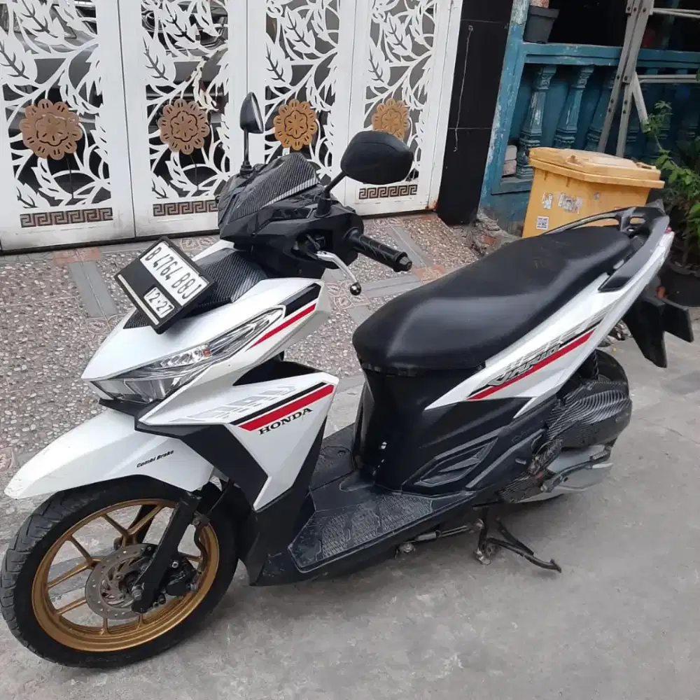 Honda Vario LED 125 2017 ss lengkap mesin bagus pajak hidup plat B DKI