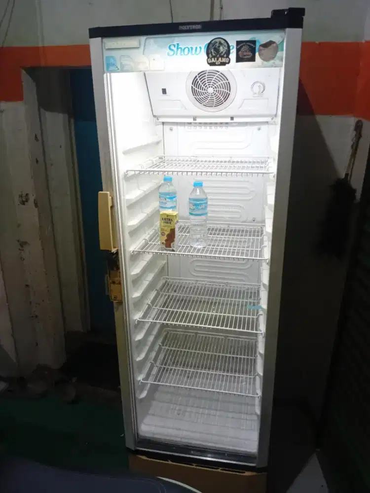Di Jual Showcase Second POLYTRON, 1.2jt Kondisi MENGGIGIL...