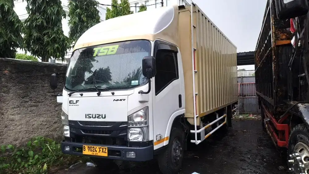 truk 6 roda long cdd isuzu elf NMR 81 L box besi 2024 bok NMR81L